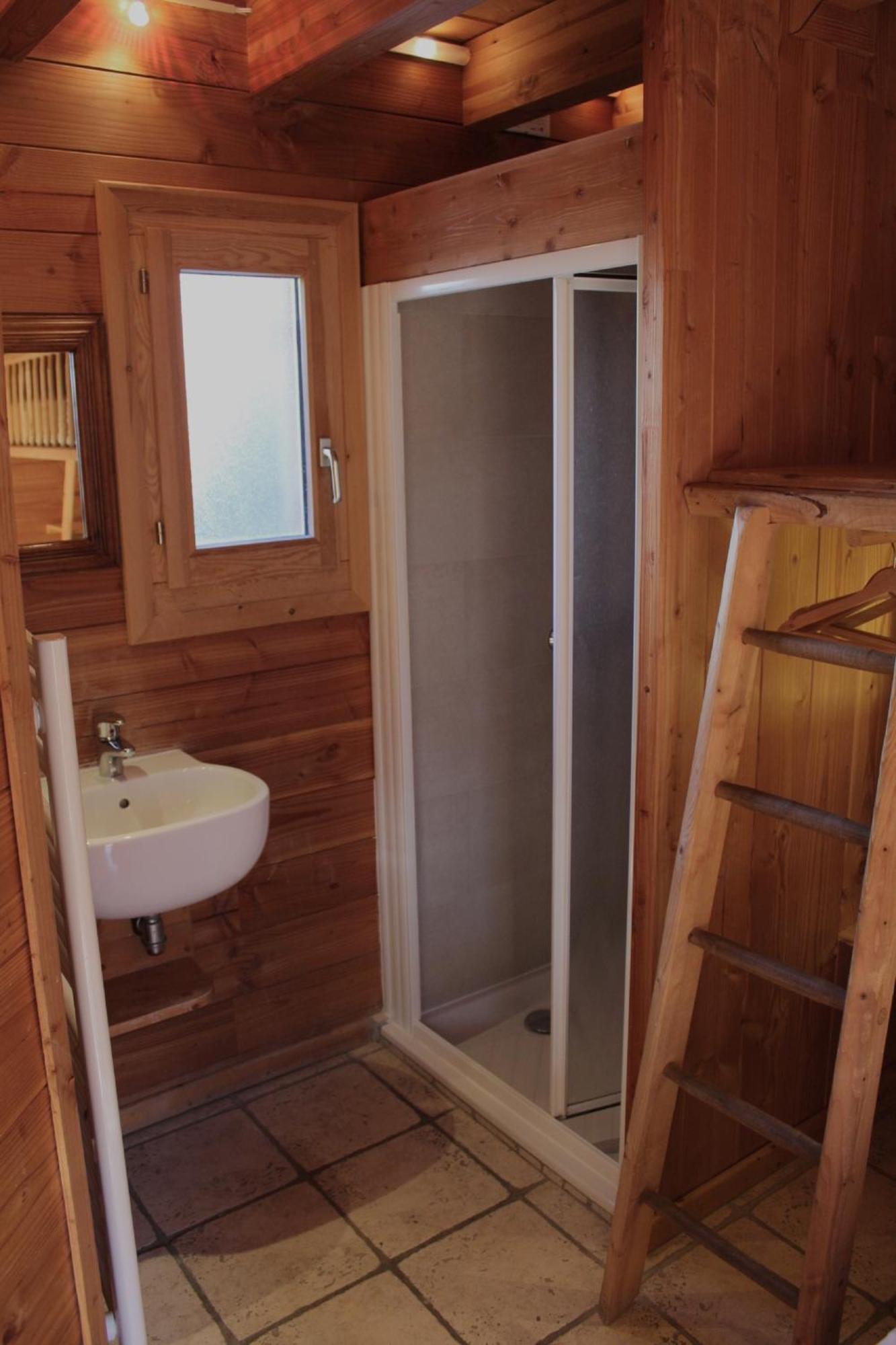 Cosy 4 Bedroom Chalet With Hot Tub Saint-Marcel  Exterior foto