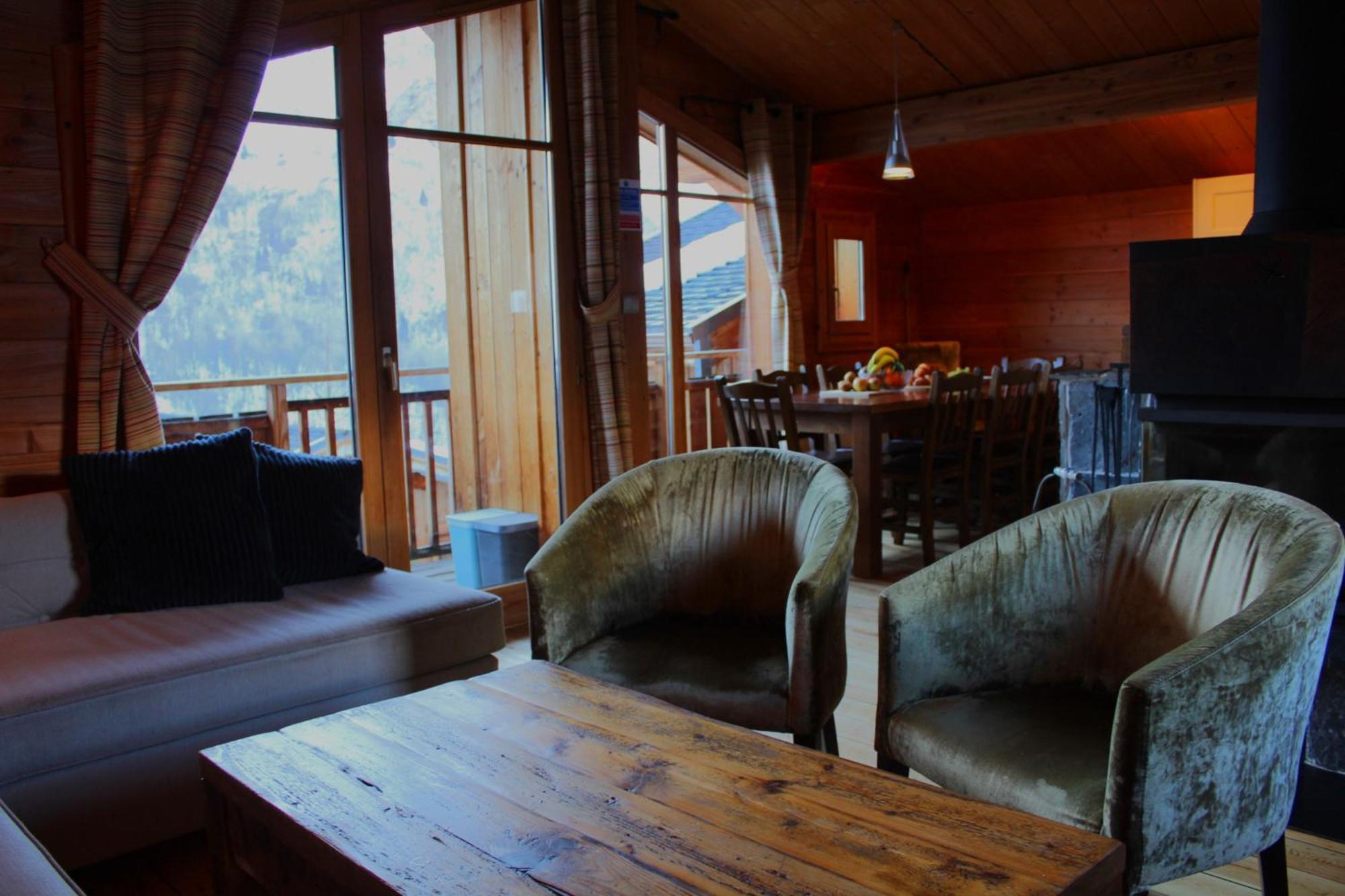 Cosy 4 Bedroom Chalet With Hot Tub Saint-Marcel  Exterior foto