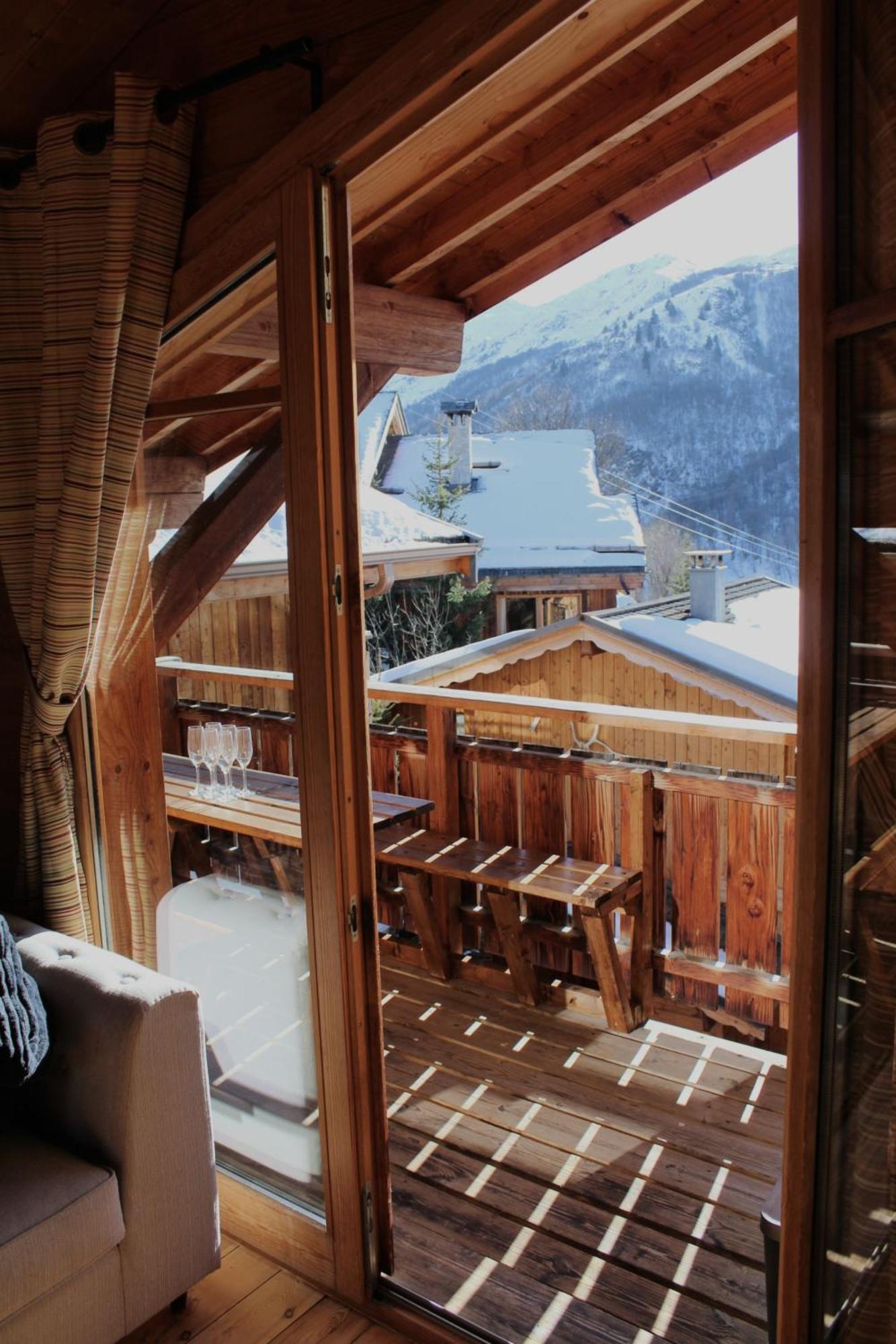 Cosy 4 Bedroom Chalet With Hot Tub Saint-Marcel  Exterior foto
