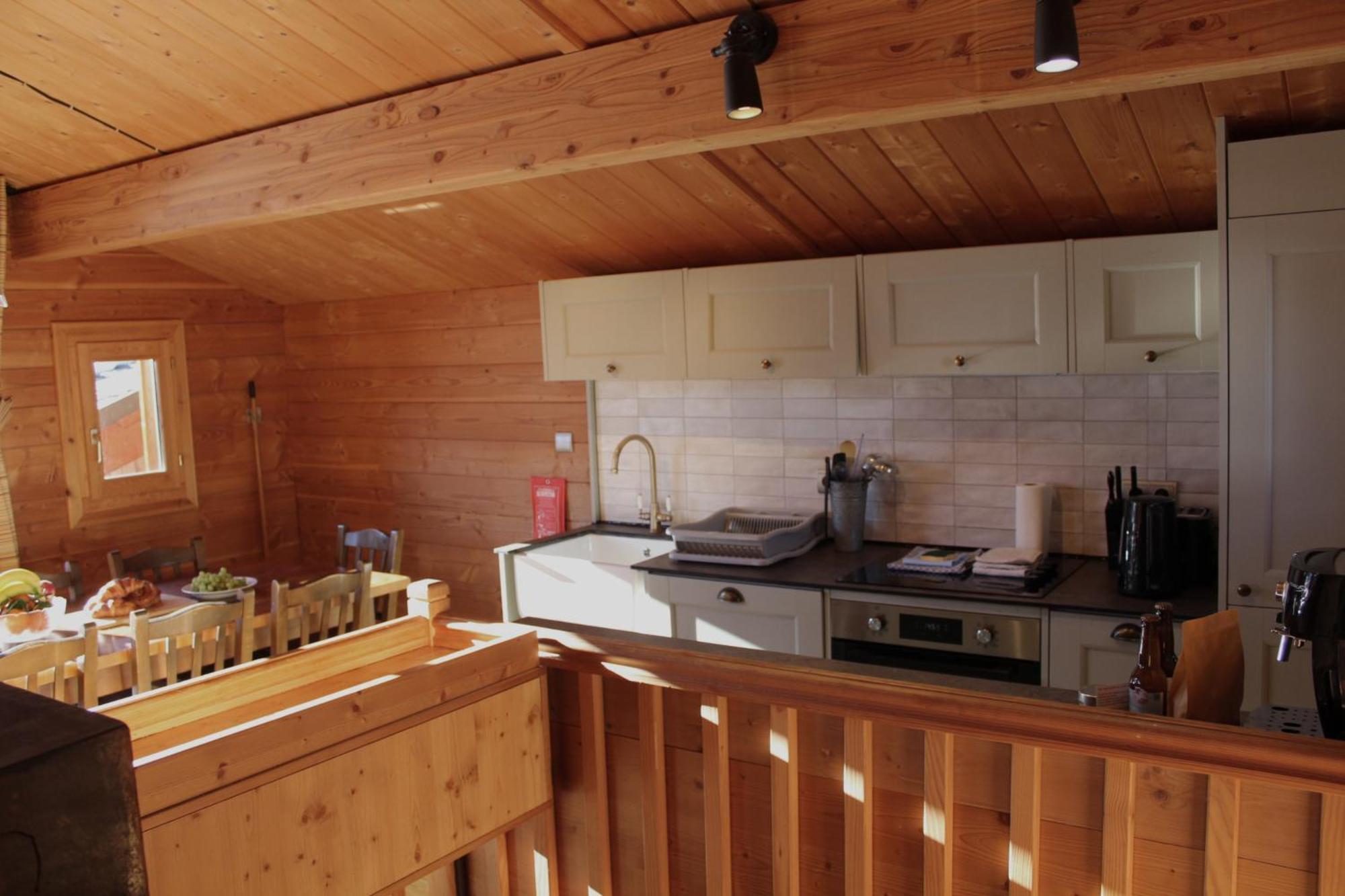 Cosy 4 Bedroom Chalet With Hot Tub Saint-Marcel  Exterior foto